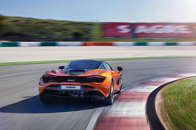 Mclaren 720S photo 11