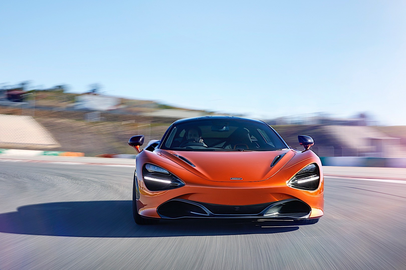 Mclaren 720S photo 16