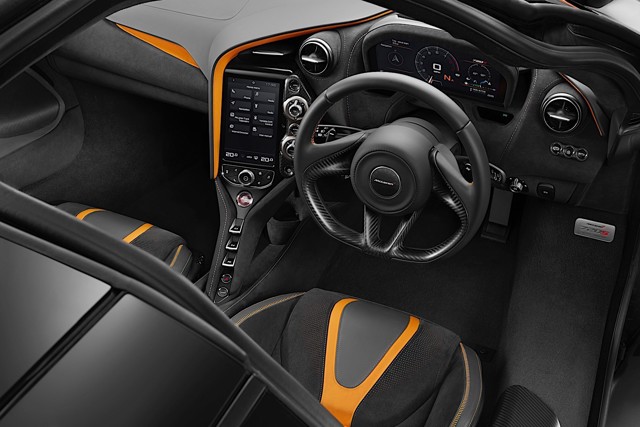 Mclaren 720S photo 28