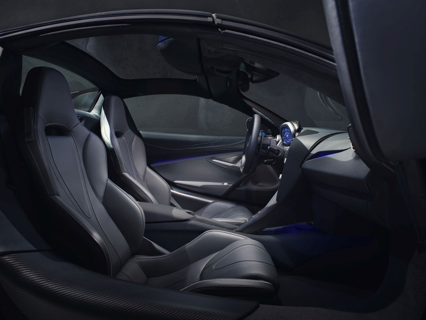 Mclaren 720S photo 16