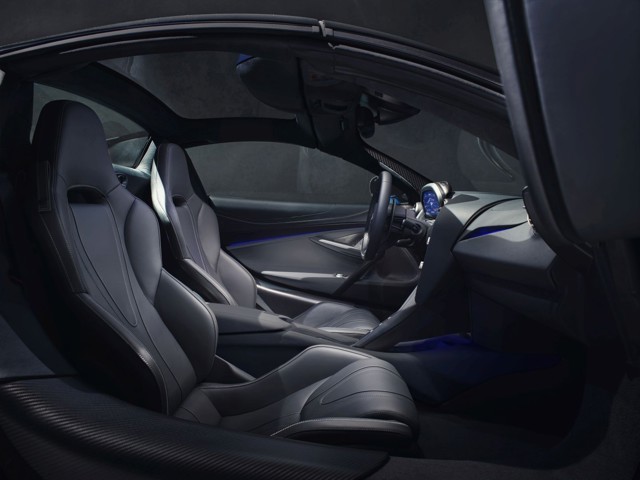 Mclaren 720S photo 16