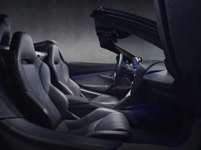 Mclaren 720S photo 17