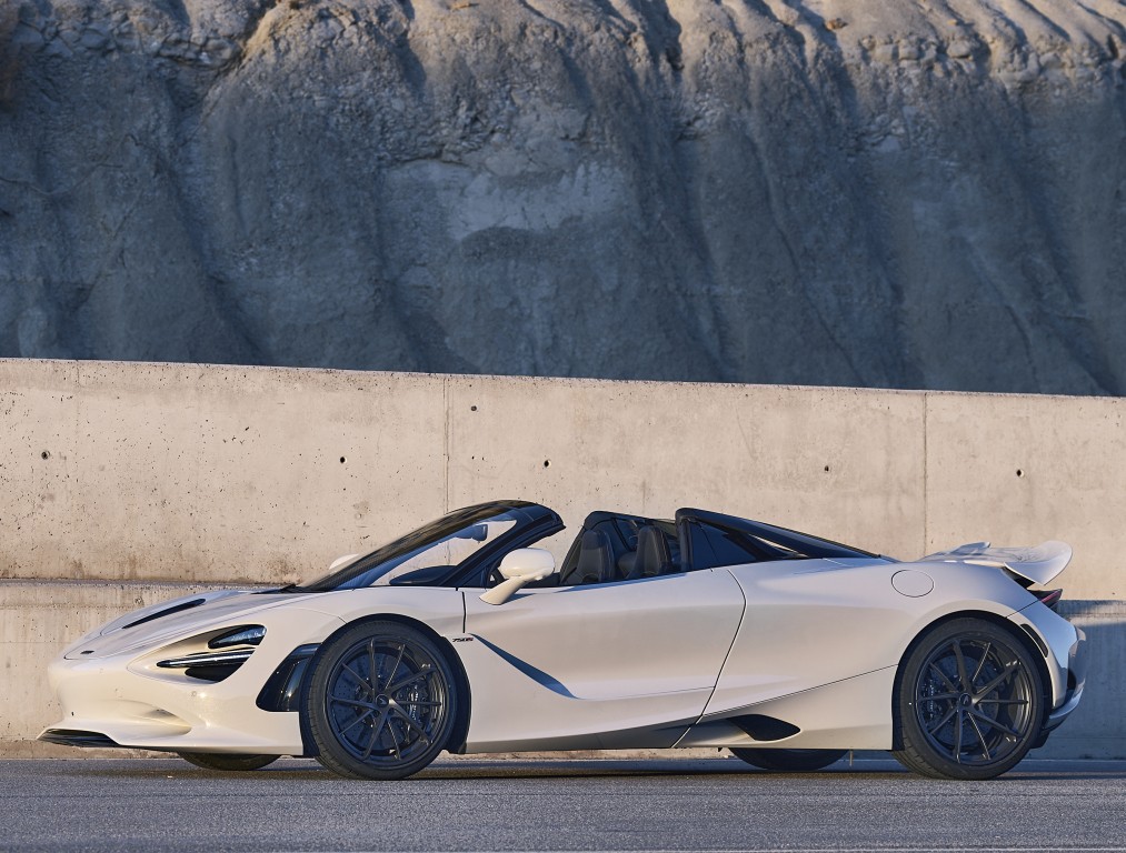 Mclaren 750S photo 10