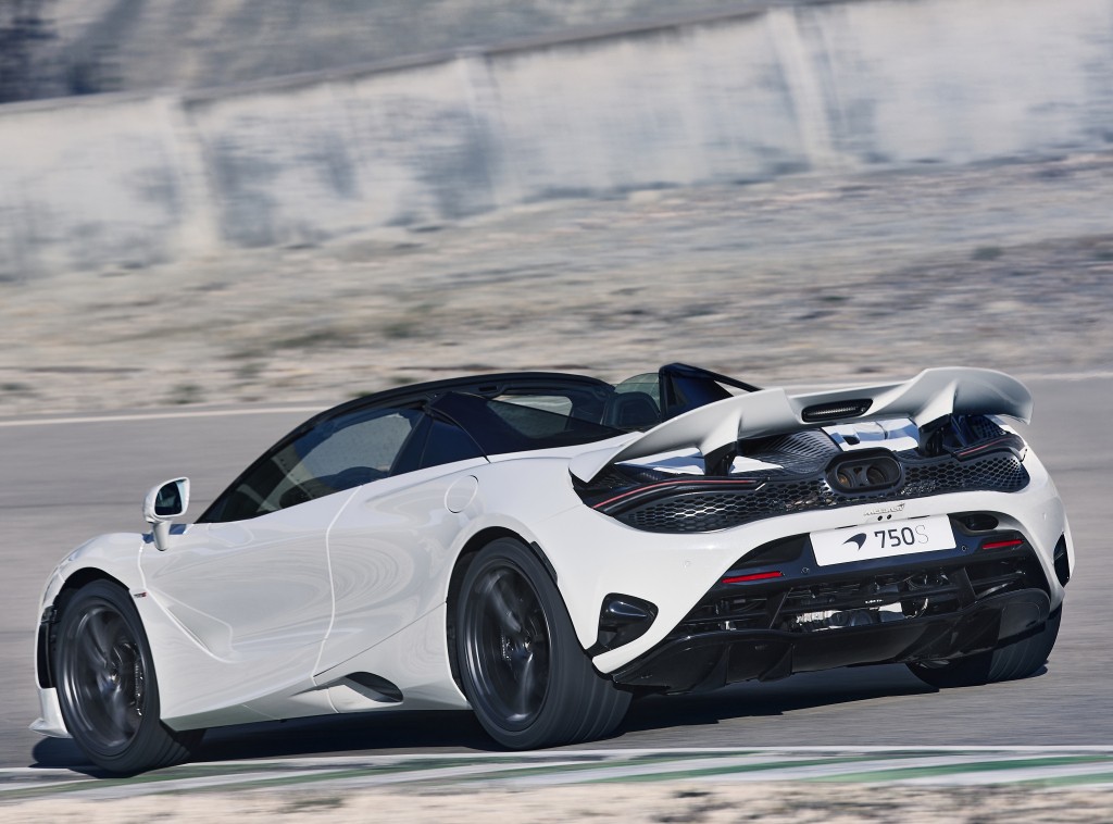 Mclaren 750S photo 16