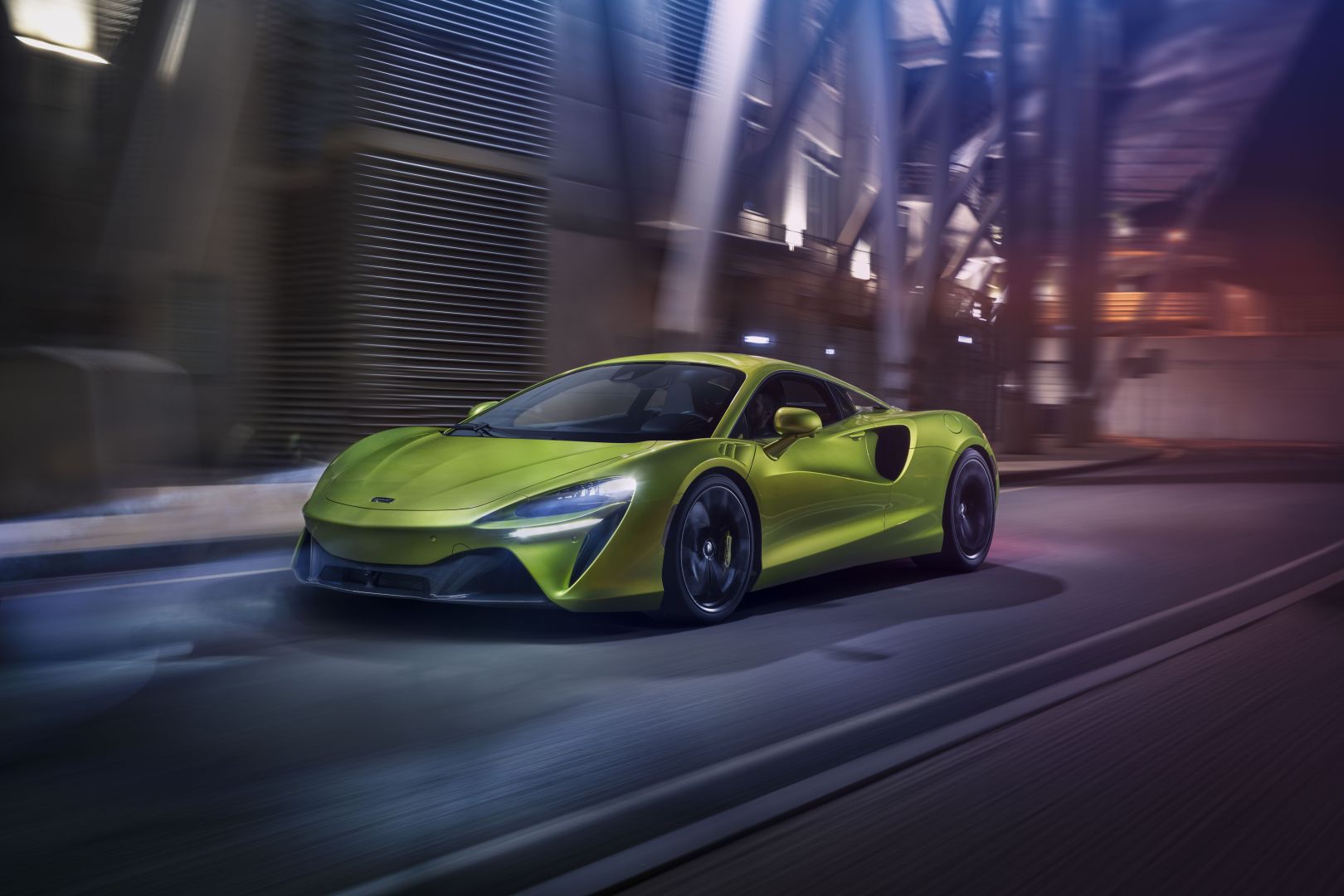 Mclaren Artura photo 16