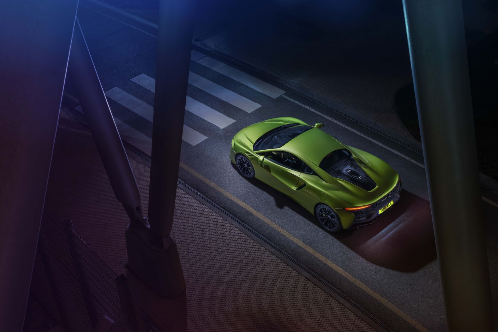 Mclaren Artura photo 19