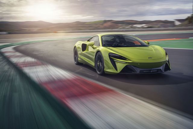 Mclaren Artura photo 20