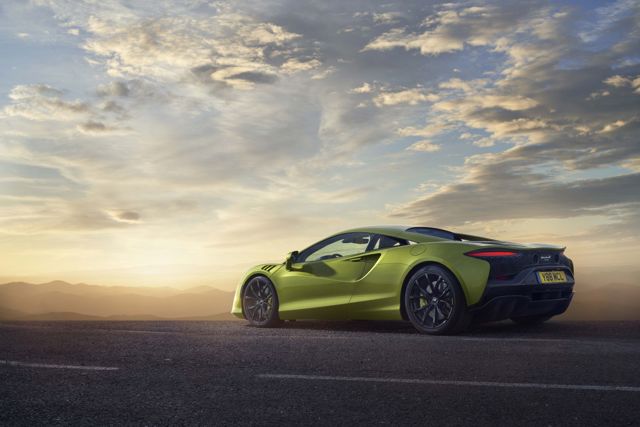 Mclaren Artura photo 23