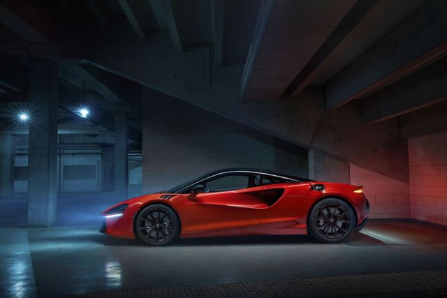 Mclaren Artura photo 3