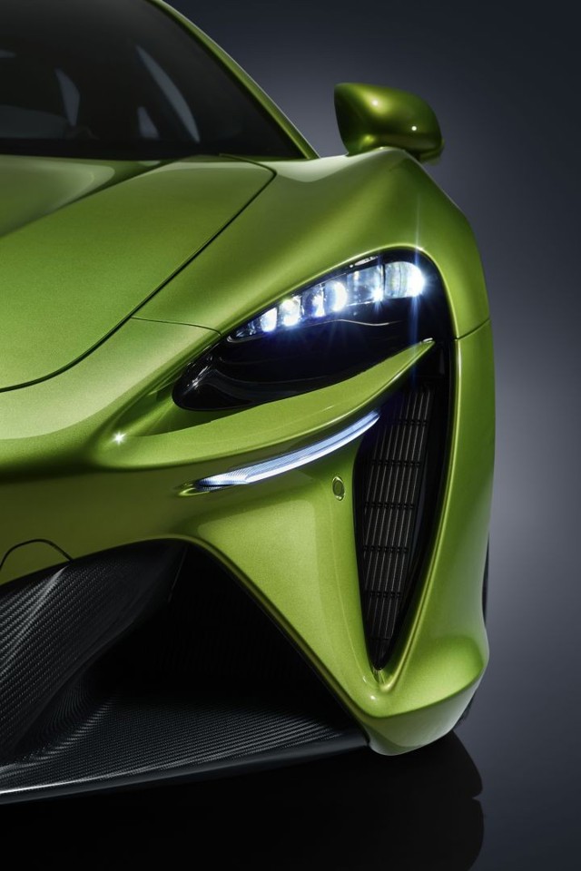 Mclaren Artura photo 36