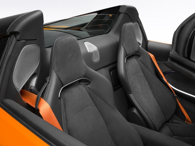 Mclaren Artura photo 34