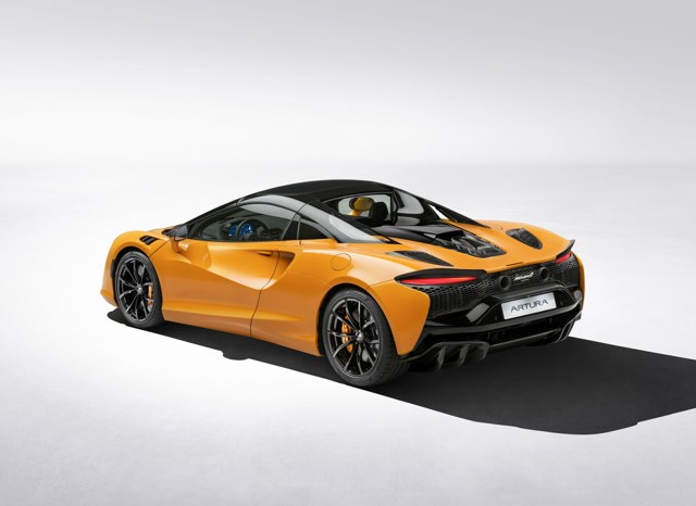 Mclaren Artura photo 27