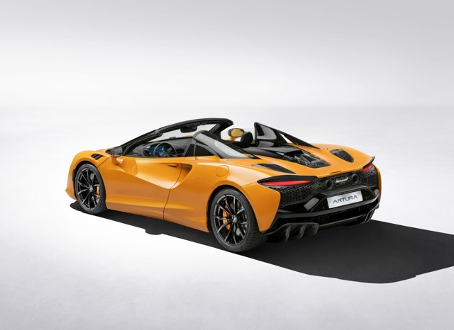 Mclaren Artura photo 29