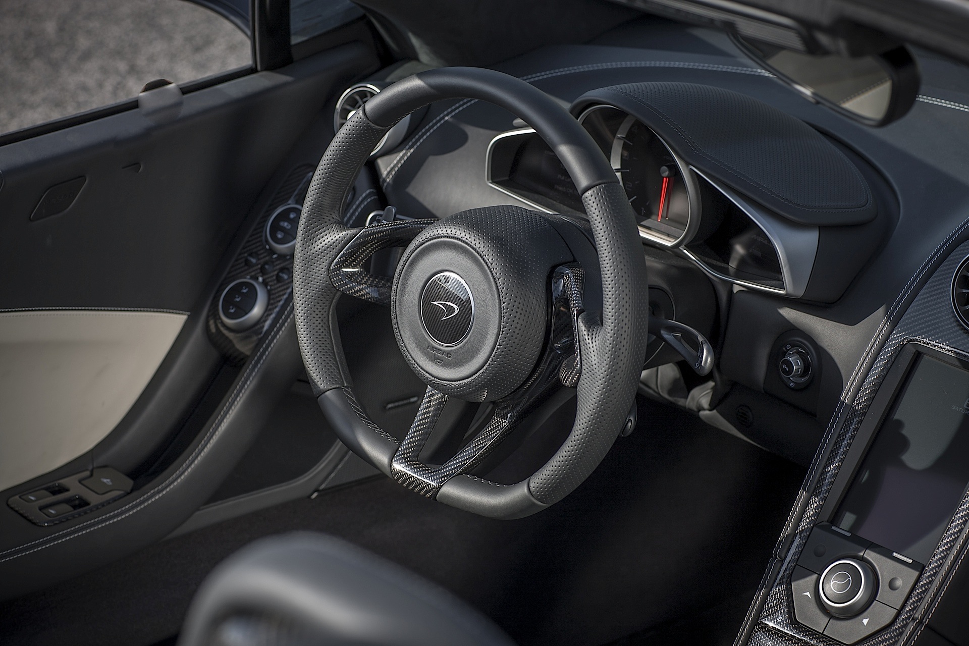 Mclaren Mp4-12C Spider photo 57