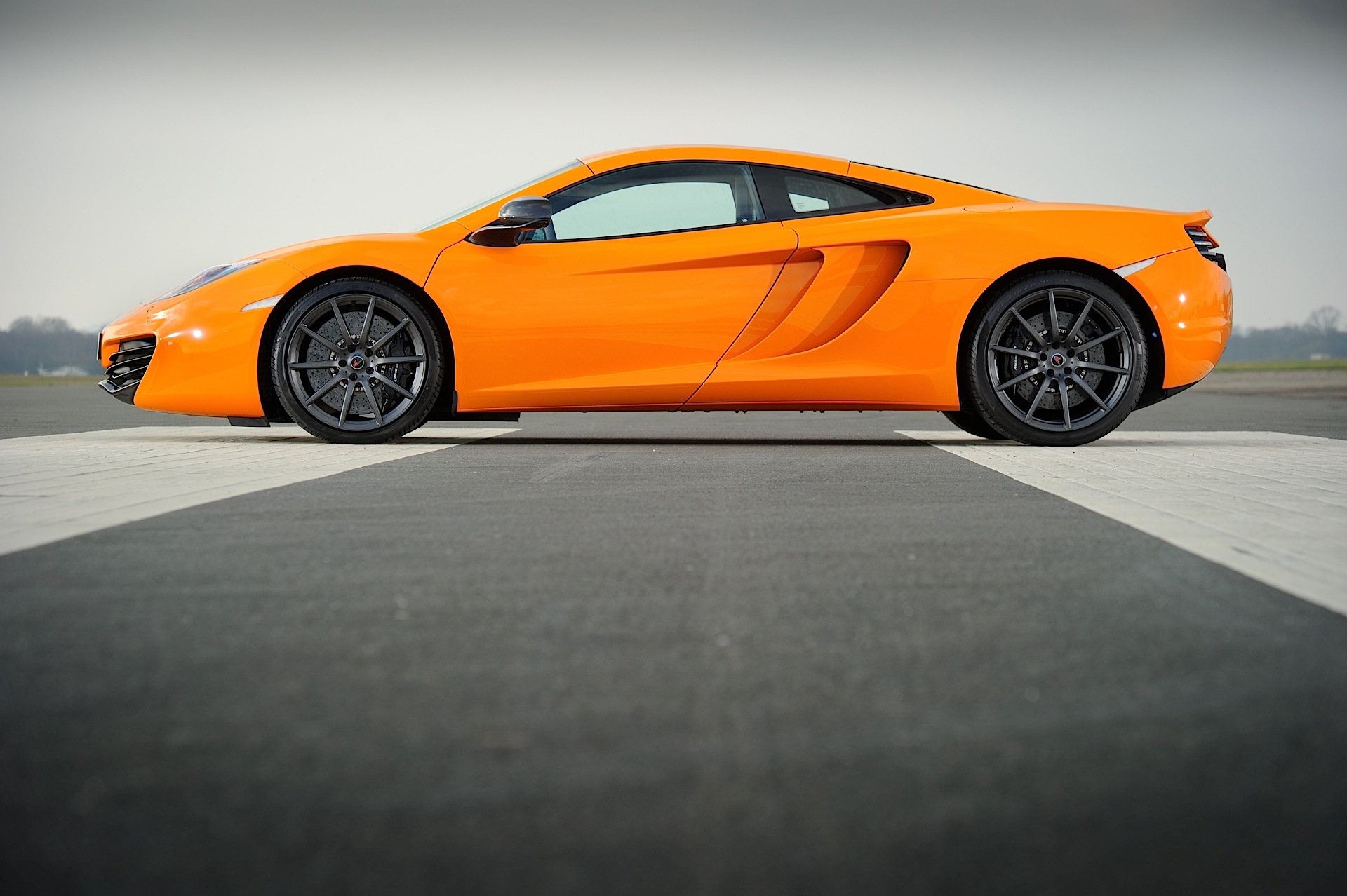 Mclaren Mp4-12C photo 2