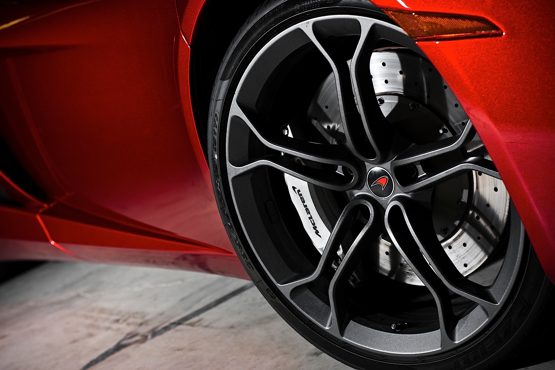 Mclaren Mp4-12C photo 13