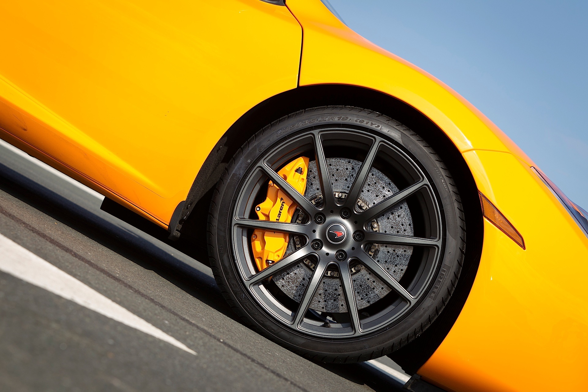 Mclaren Mp4-12C photo 18