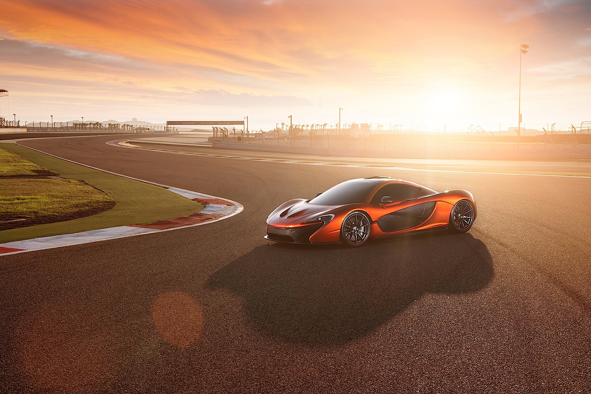 Mclaren P1 photo 7
