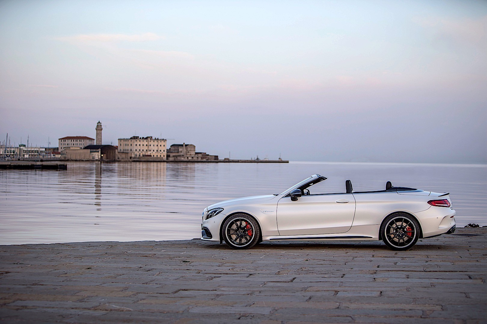 Mercedes-Amg C-Class Cabriolet photo 38
