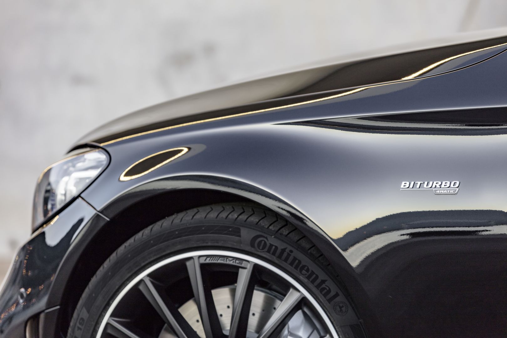 Mercedes-Amg C-Class Coupe photo 12