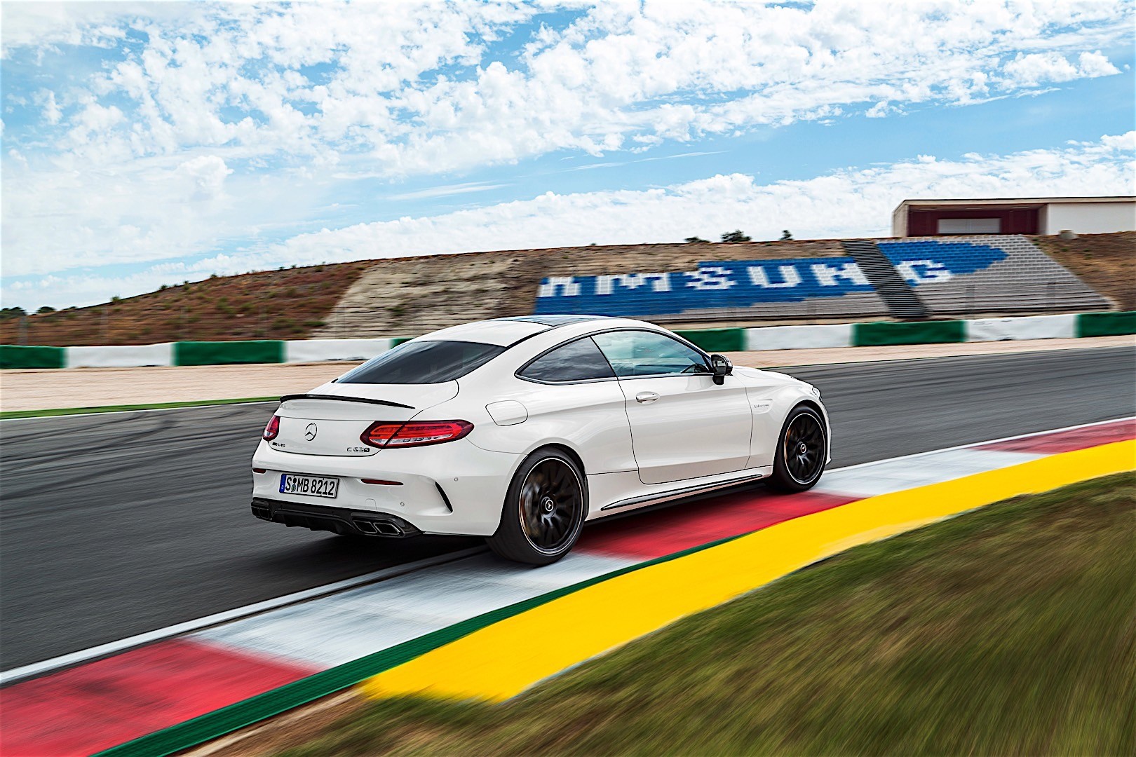 Mercedes-Amg C-Class Coupe photo 10