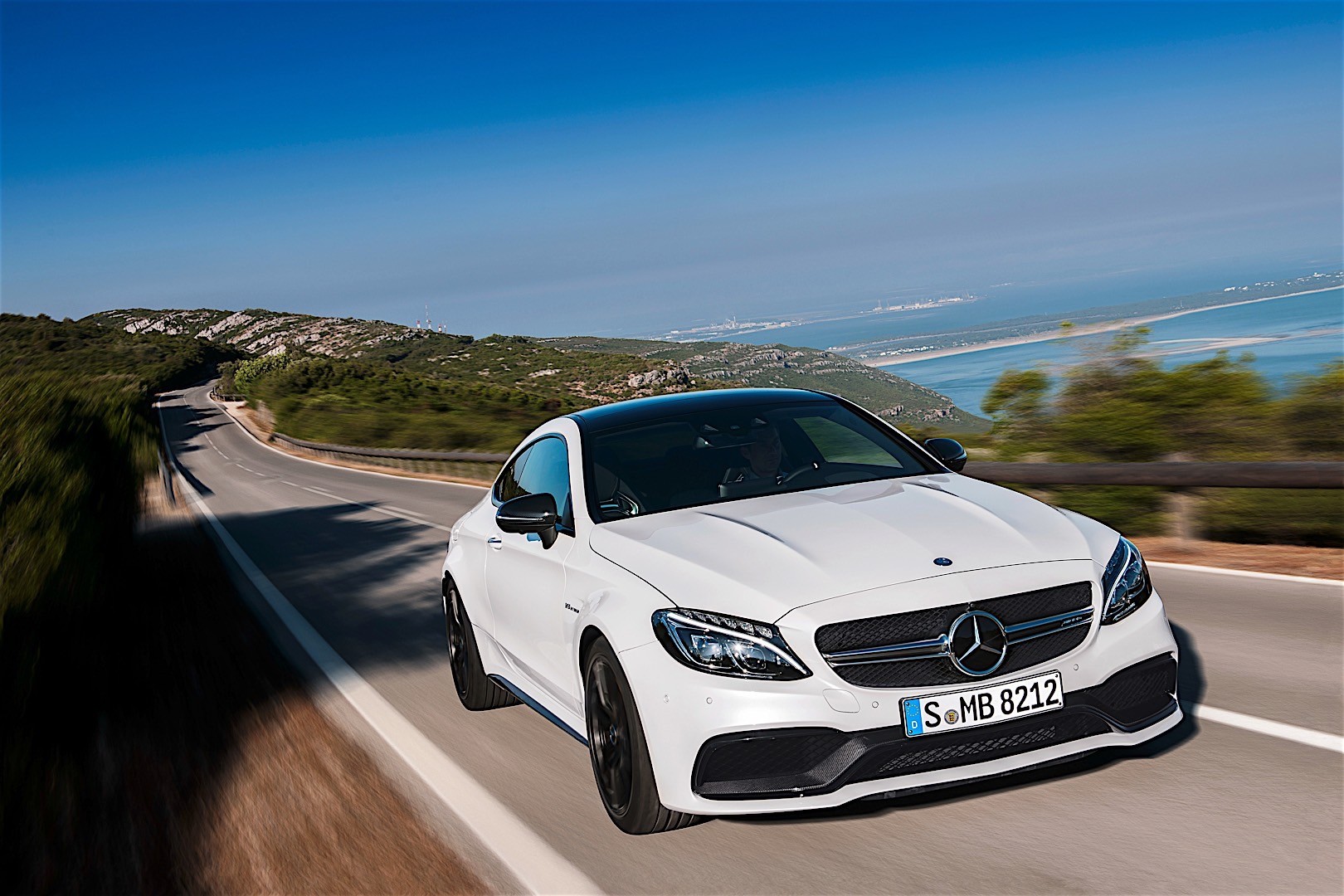 Mercedes-Amg C-Class Coupe photo 12