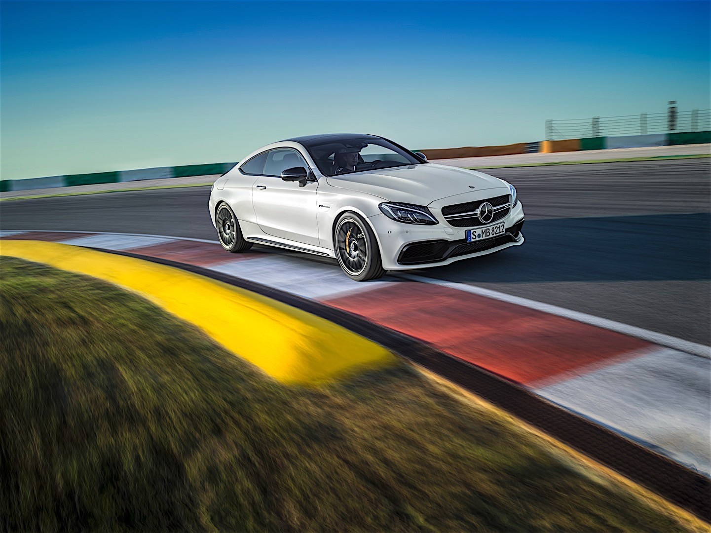Mercedes-Amg C-Class Coupe photo 13