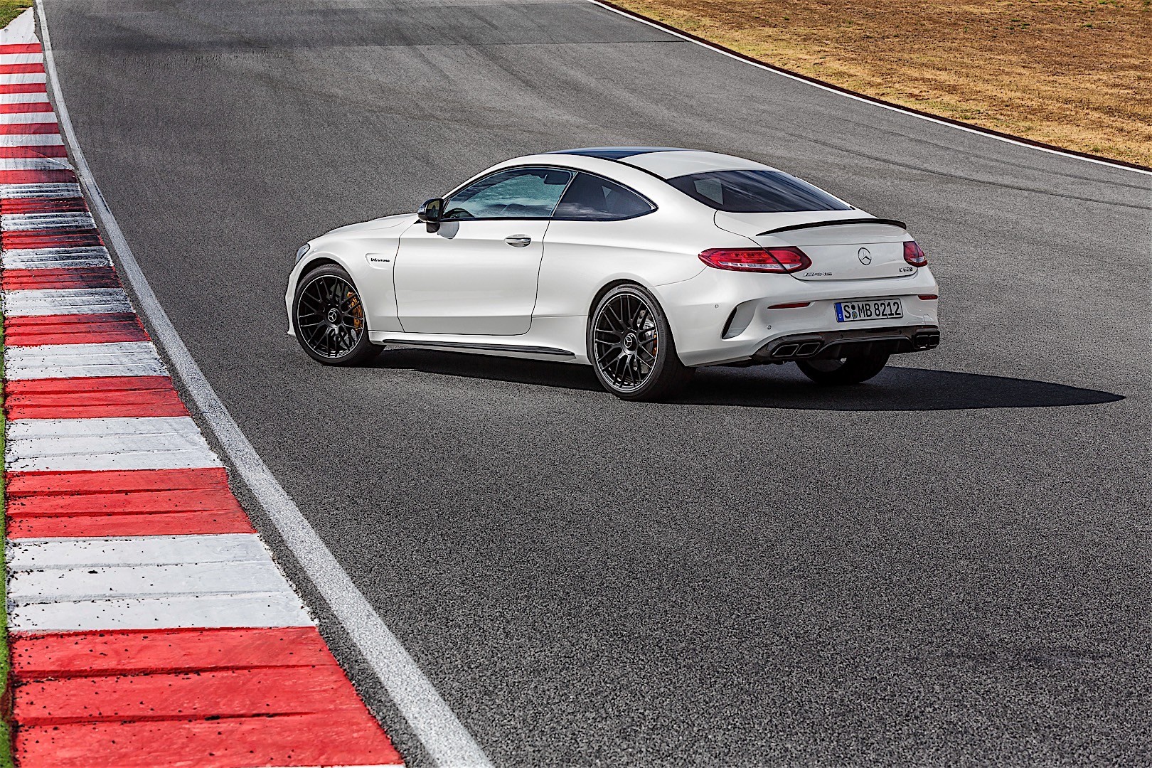 Mercedes-Amg C-Class Coupe photo 18