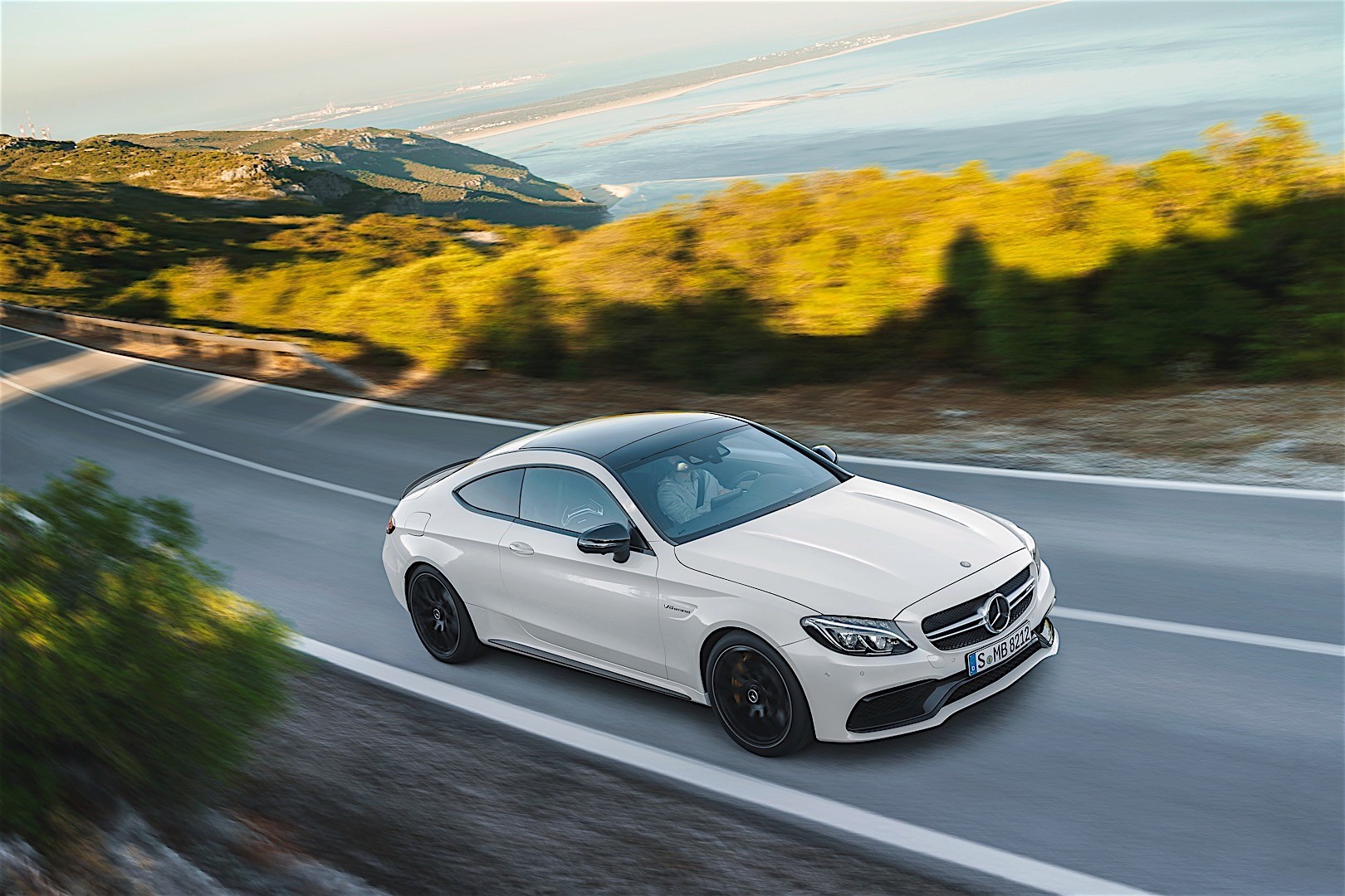 Mercedes-Amg C-Class Coupe photo 20