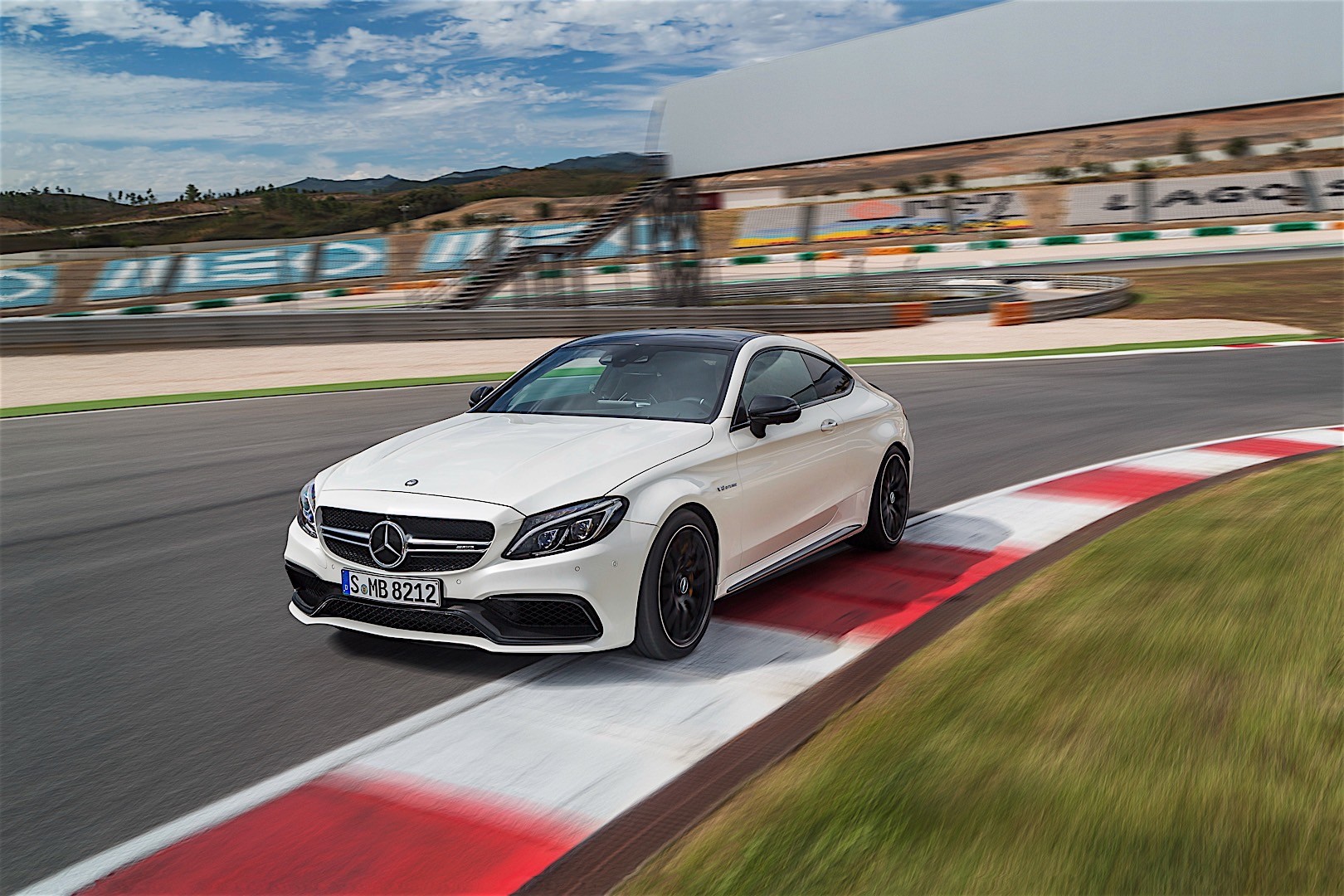 Mercedes-Amg C-Class Coupe photo 21