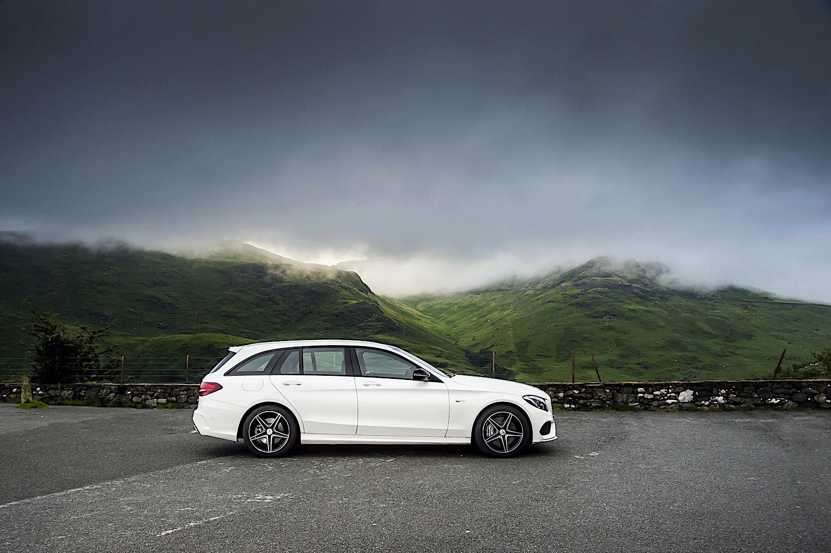 Mercedes-Amg C-Class T-Modell photo 4