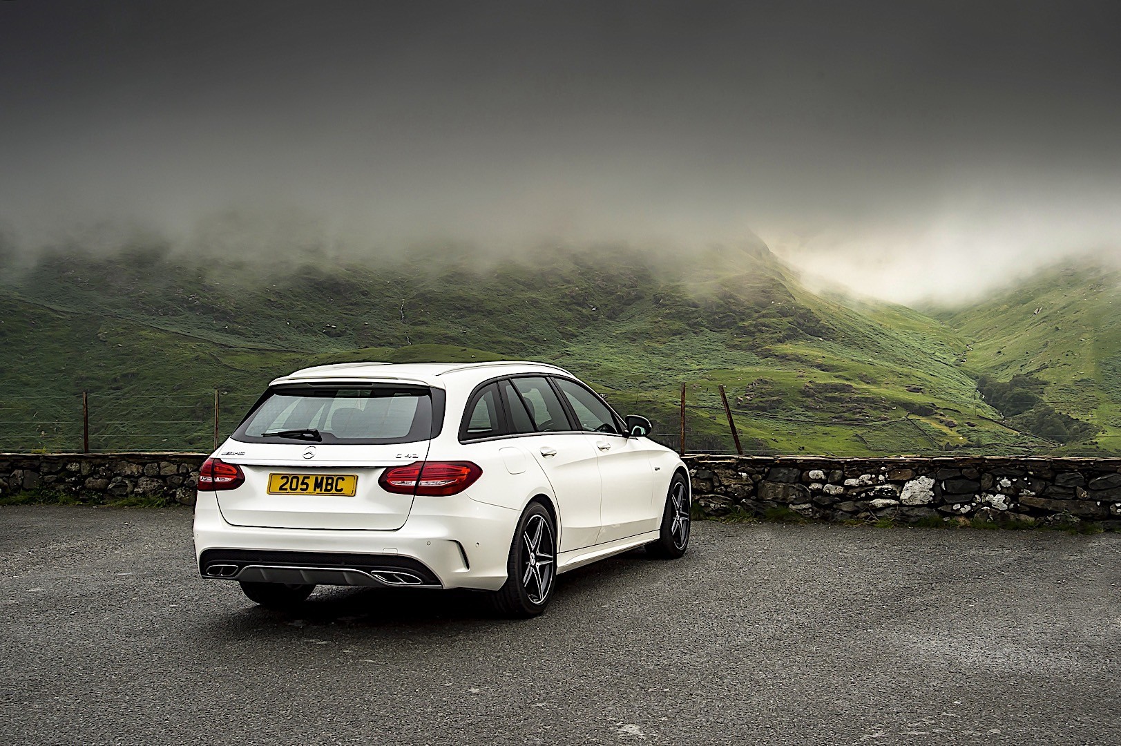 Mercedes-Amg C-Class T-Modell photo 6