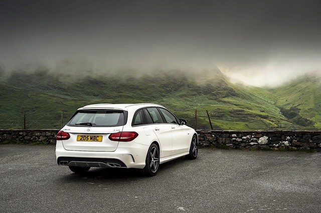 Mercedes-Amg C-Class T-Modell photo 6