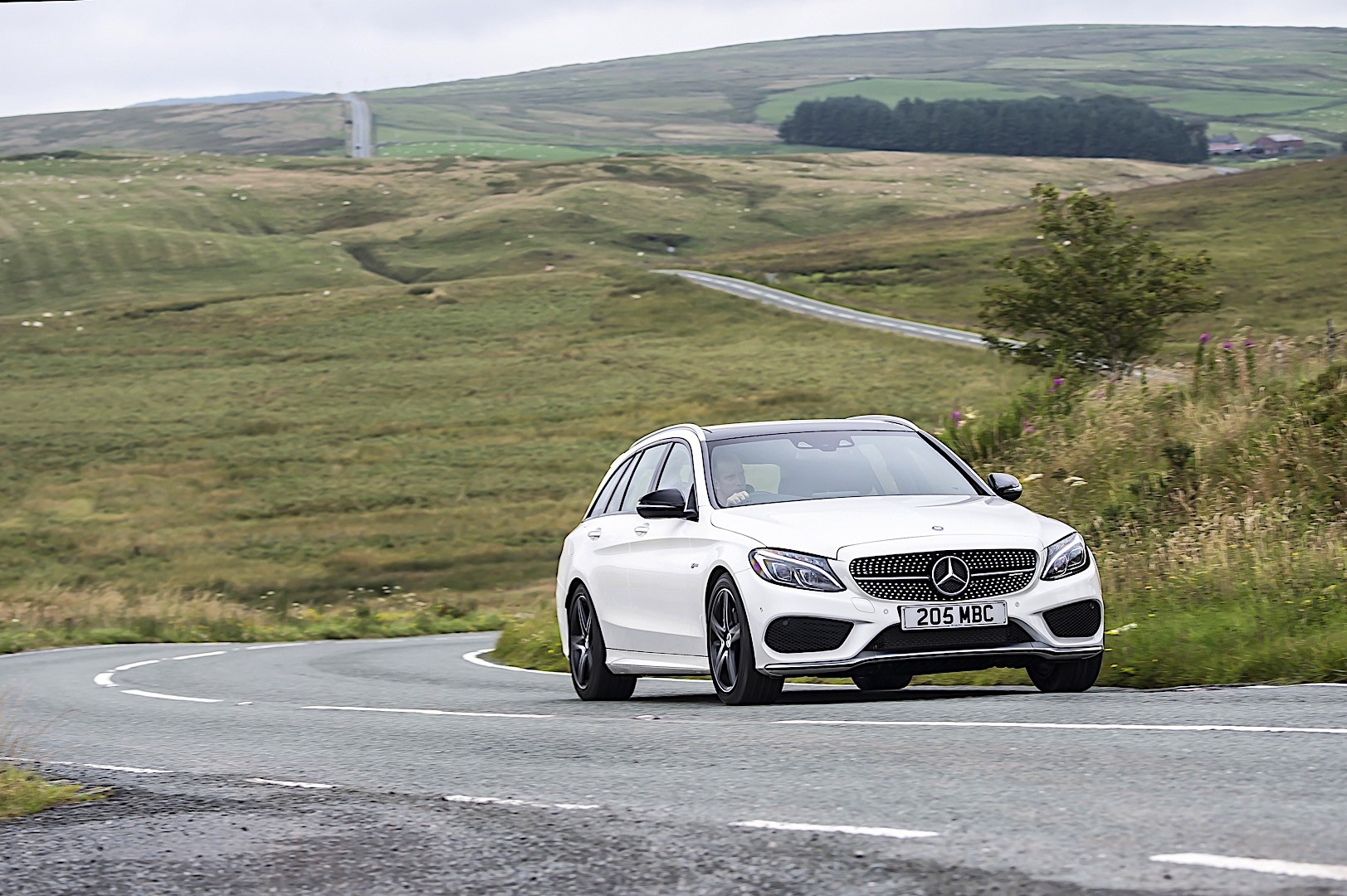 Mercedes-Amg C-Class T-Modell photo 8