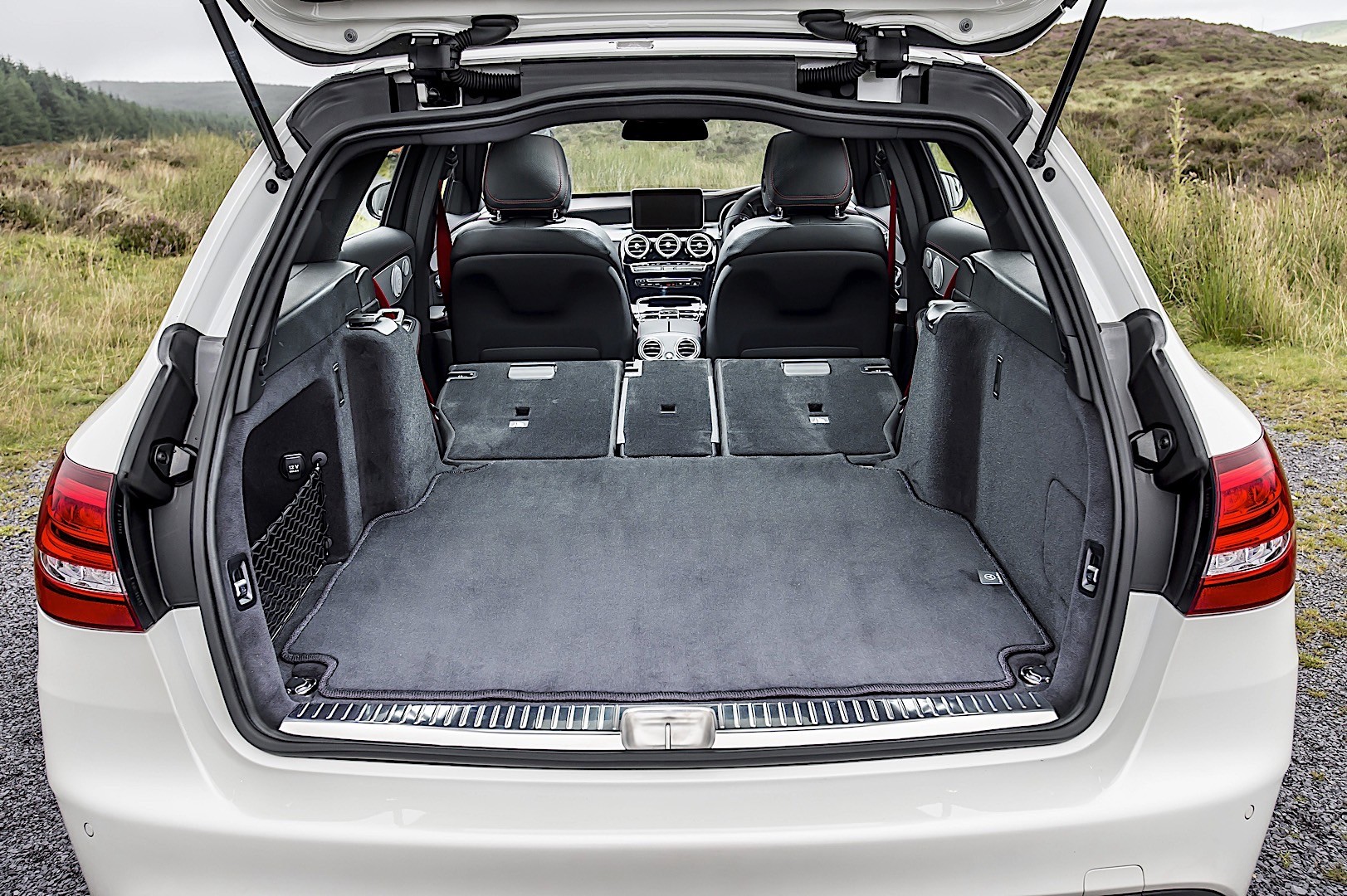 Mercedes-Amg C-Class T-Modell photo 24