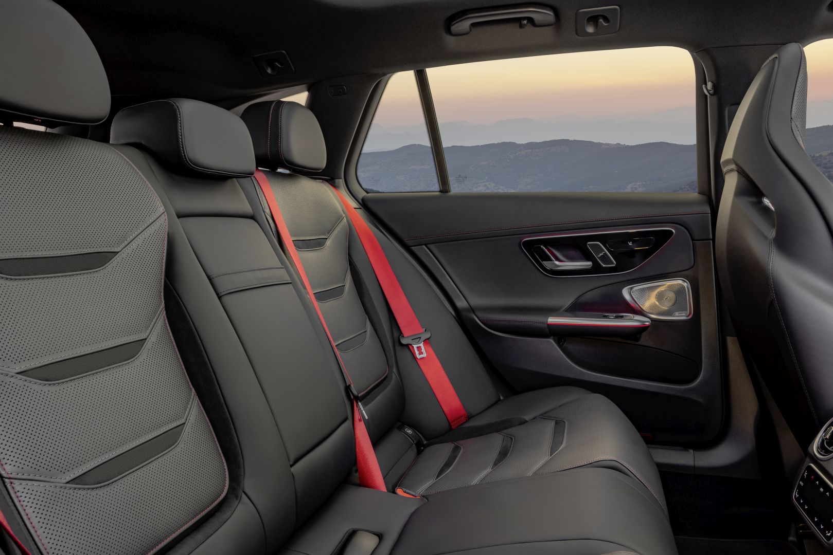 Mercedes-Amg C-Class Wagon photo 32