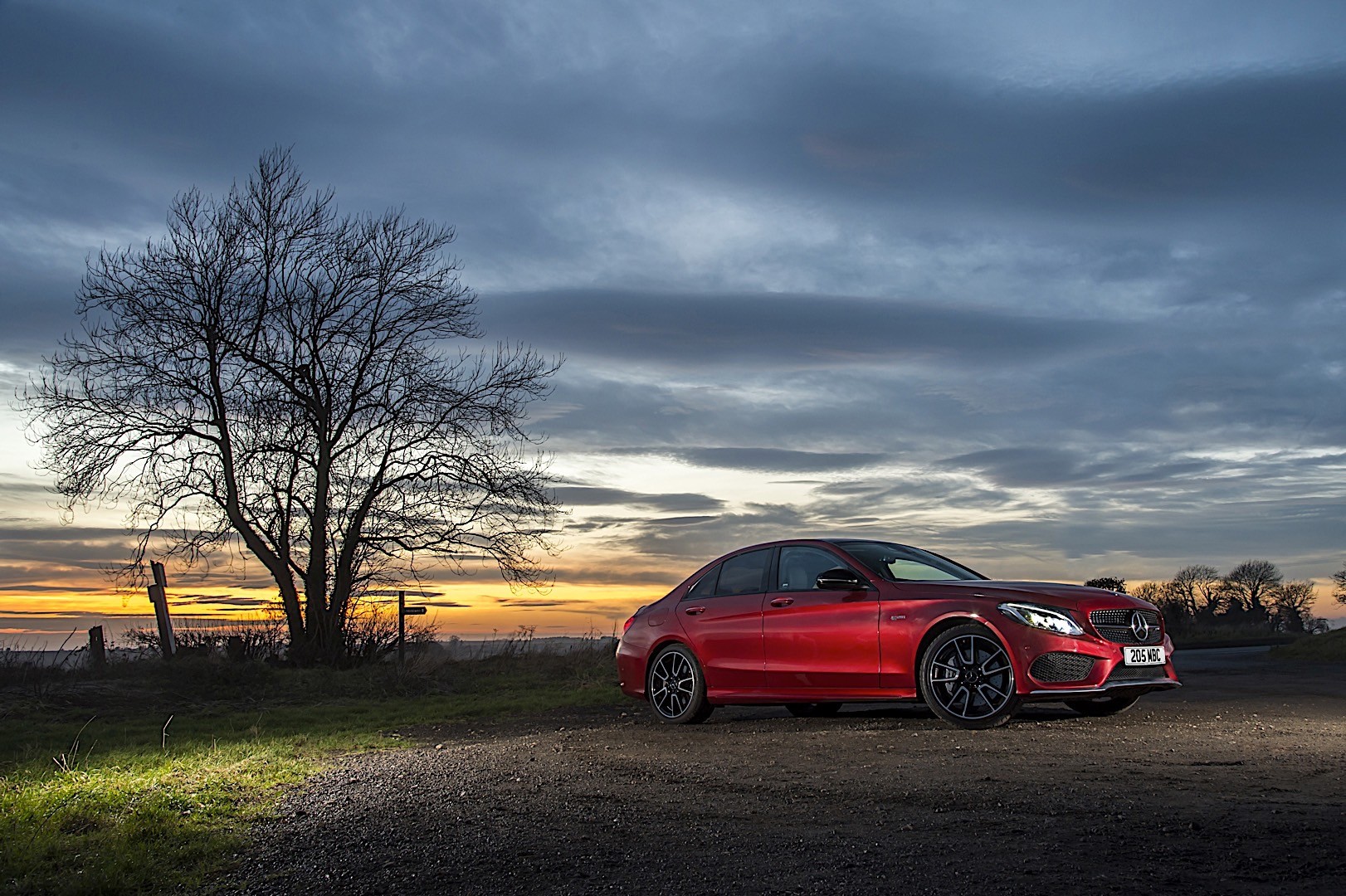 Mercedes-Amg C-Class photo 4