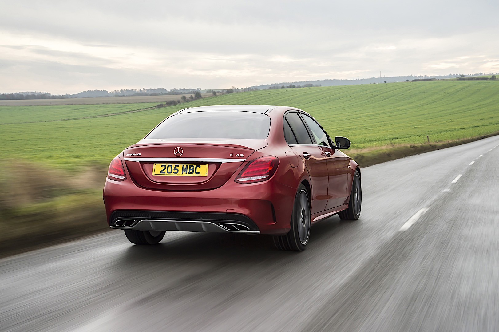 Mercedes-Amg C-Class photo 10