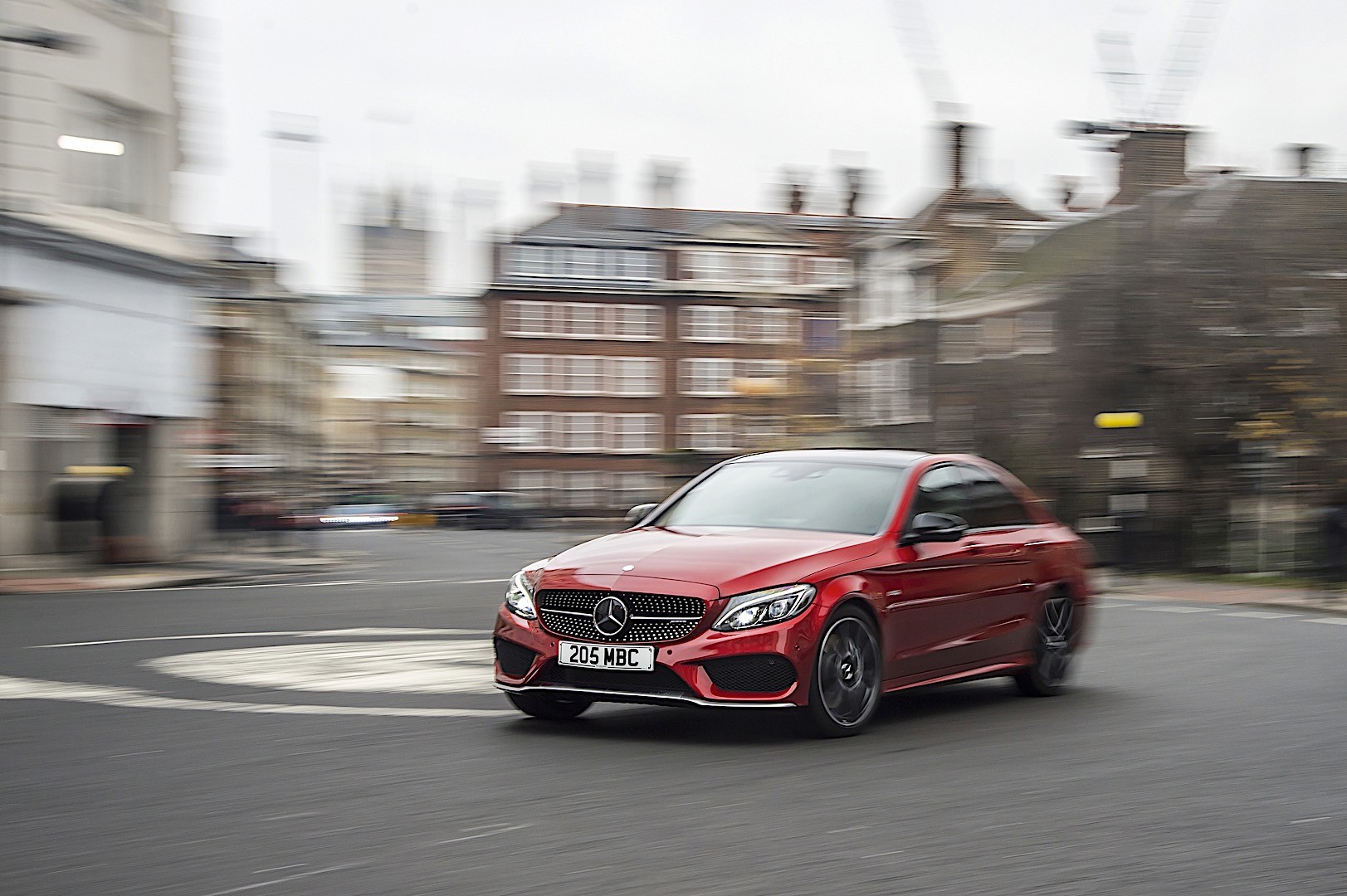 Mercedes-Amg C-Class photo 16