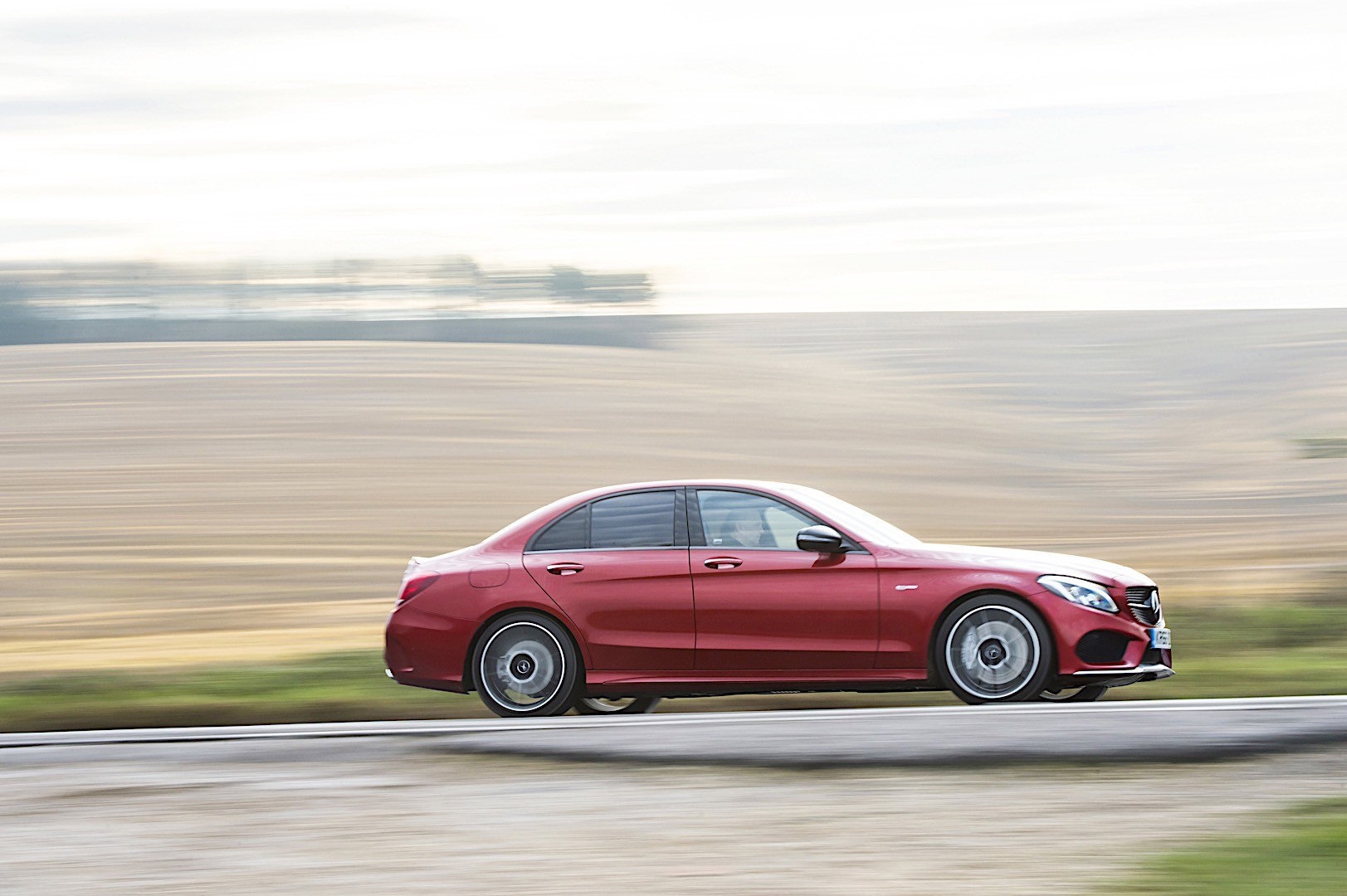 Mercedes-Amg C-Class photo 33