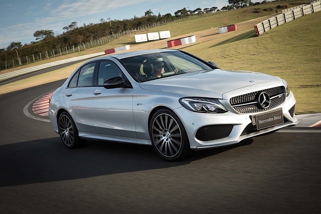Mercedes-Amg C-Class photo 37