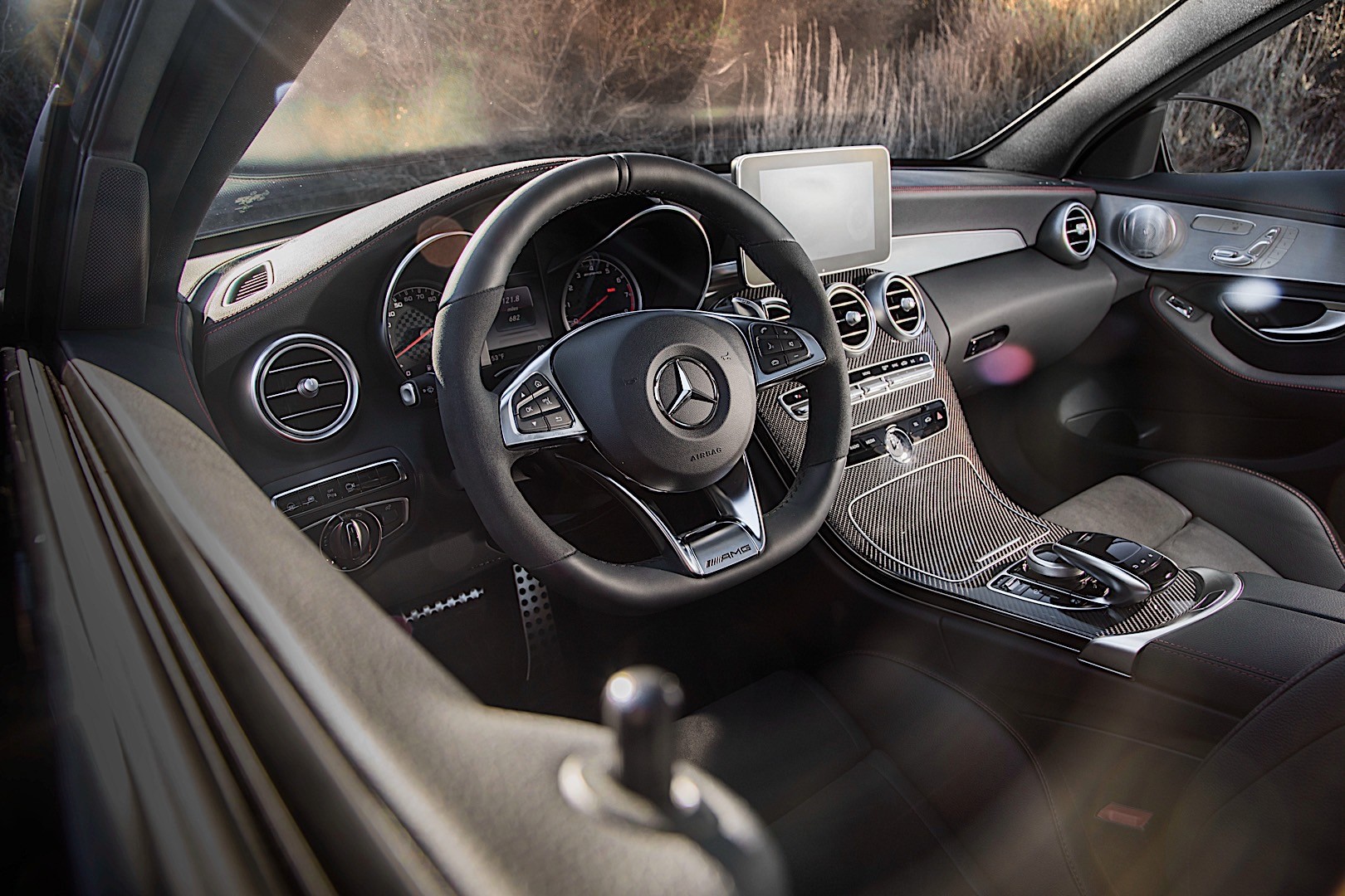 Mercedes-Amg C-Class photo 44