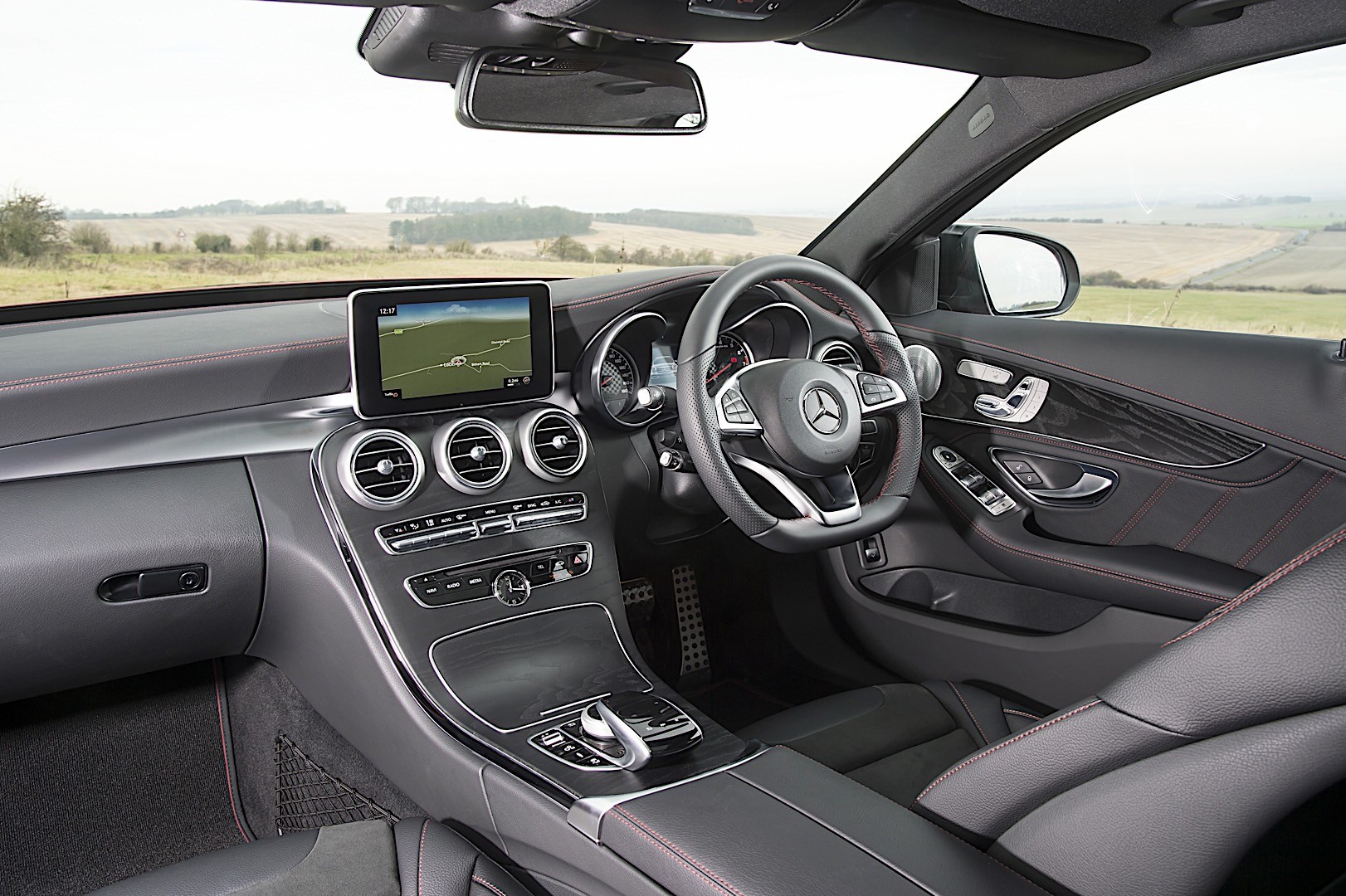 Mercedes-Amg C-Class photo 46