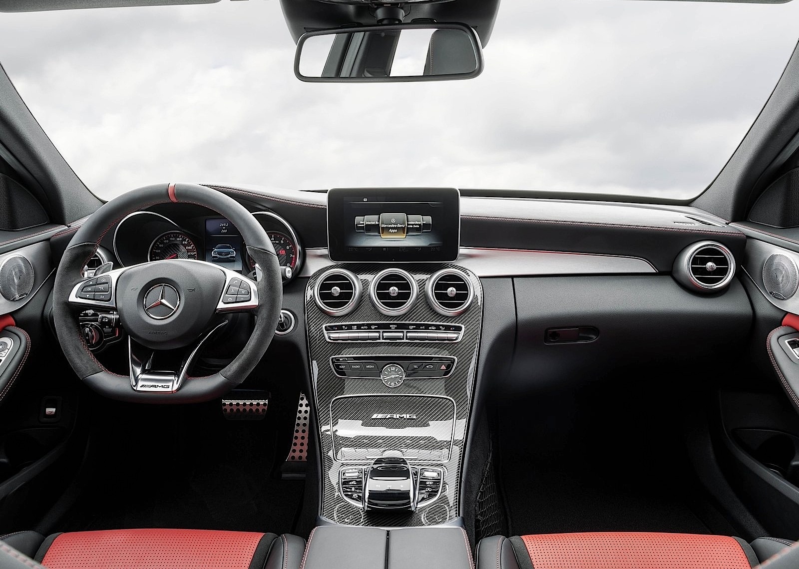 Mercedes-Amg C-Class photo 56