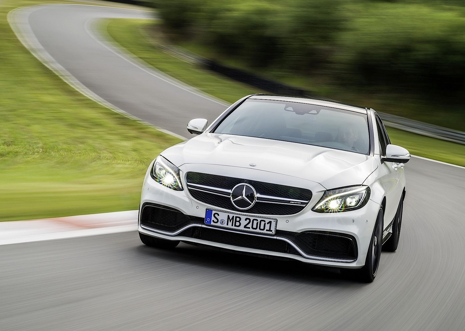 Mercedes-Amg C-Class photo 9