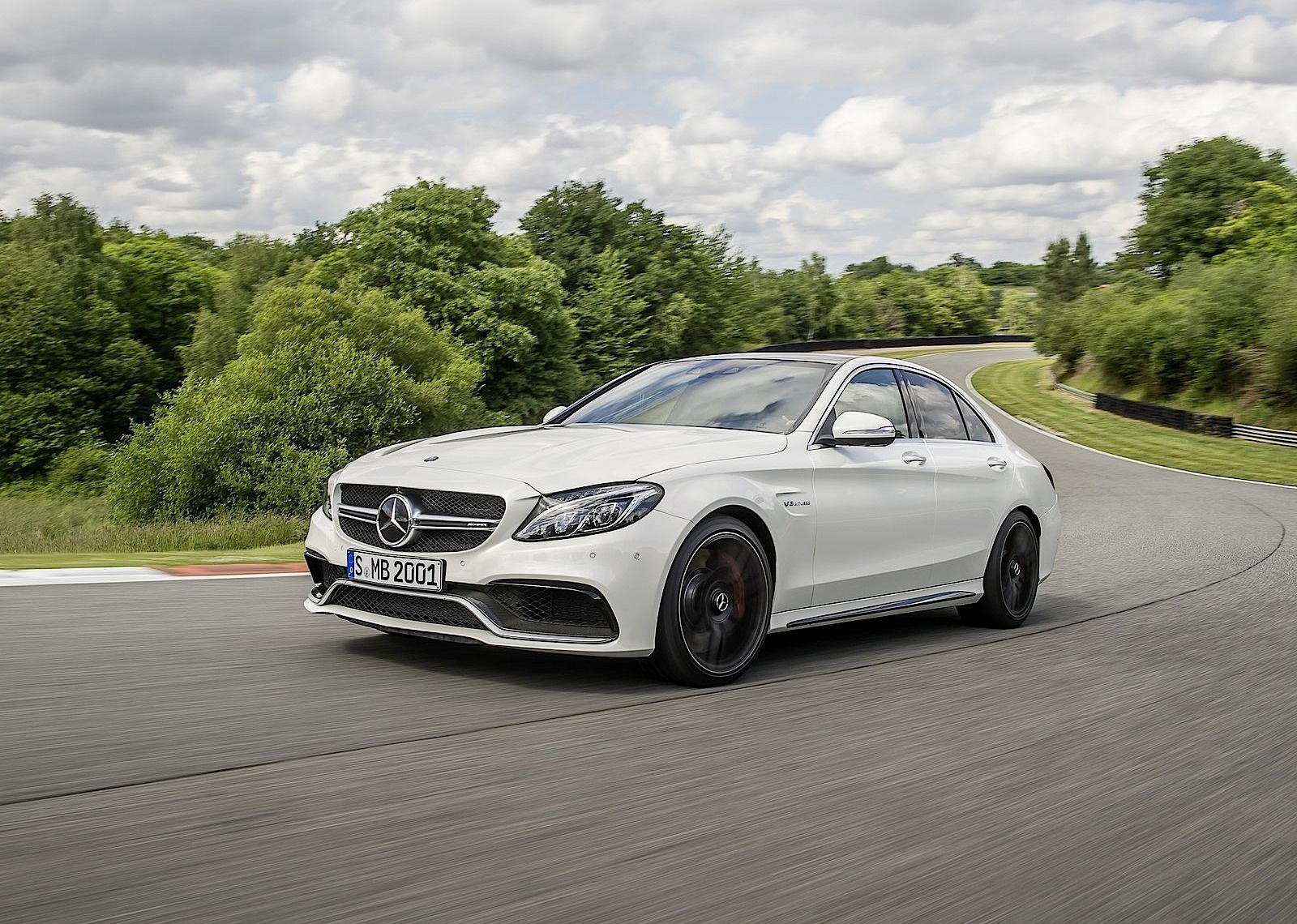 Mercedes-Amg C-Class photo 12