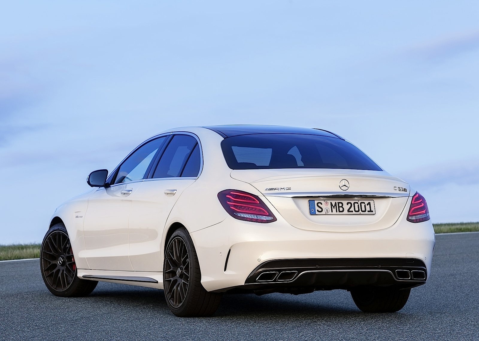 Mercedes-Amg C-Class photo 16