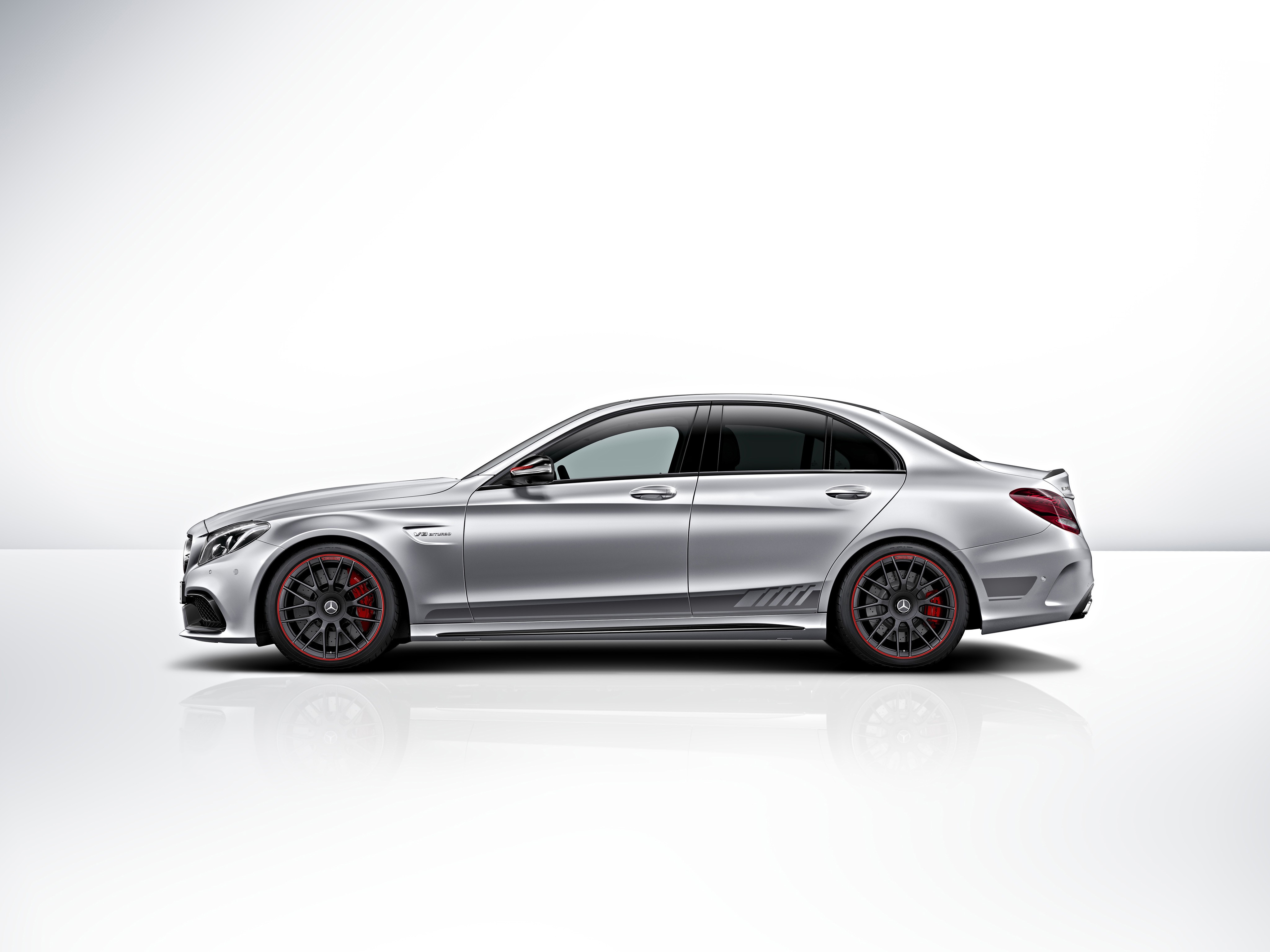 Mercedes-Amg C-Class photo 21