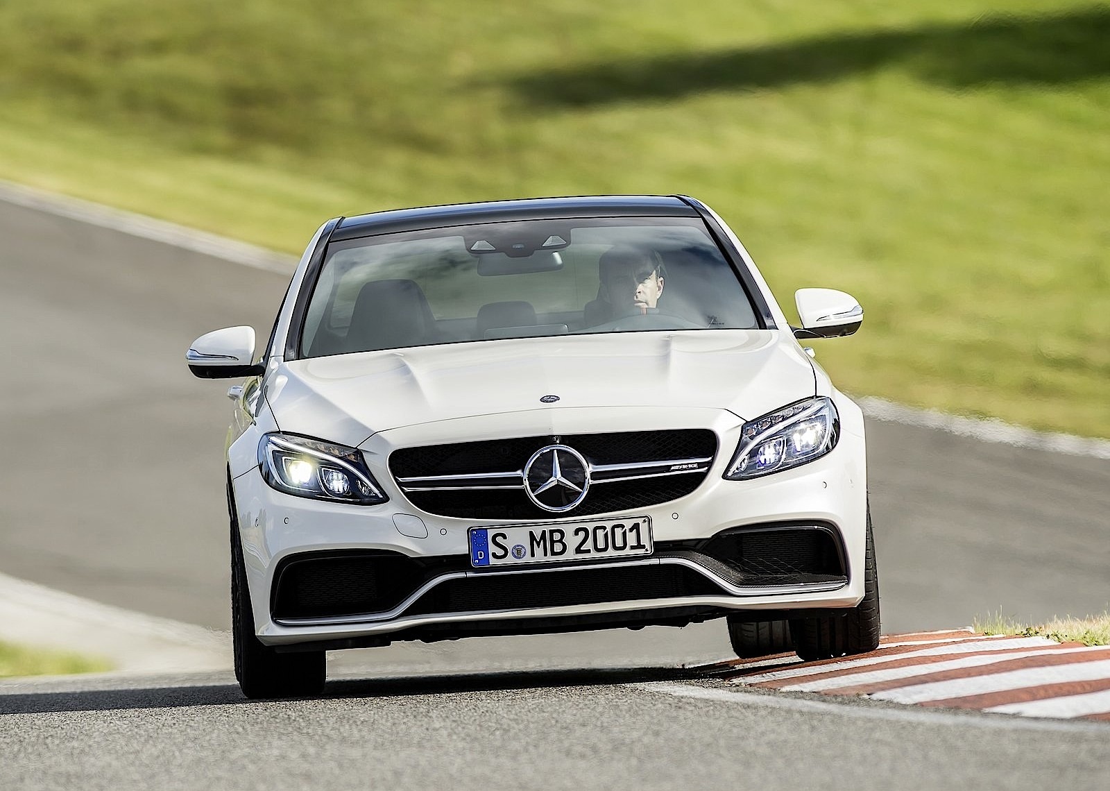 Mercedes-Amg C-Class photo 4