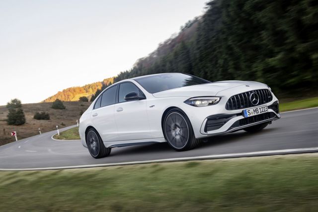 Mercedes-Amg C-Class photo 5